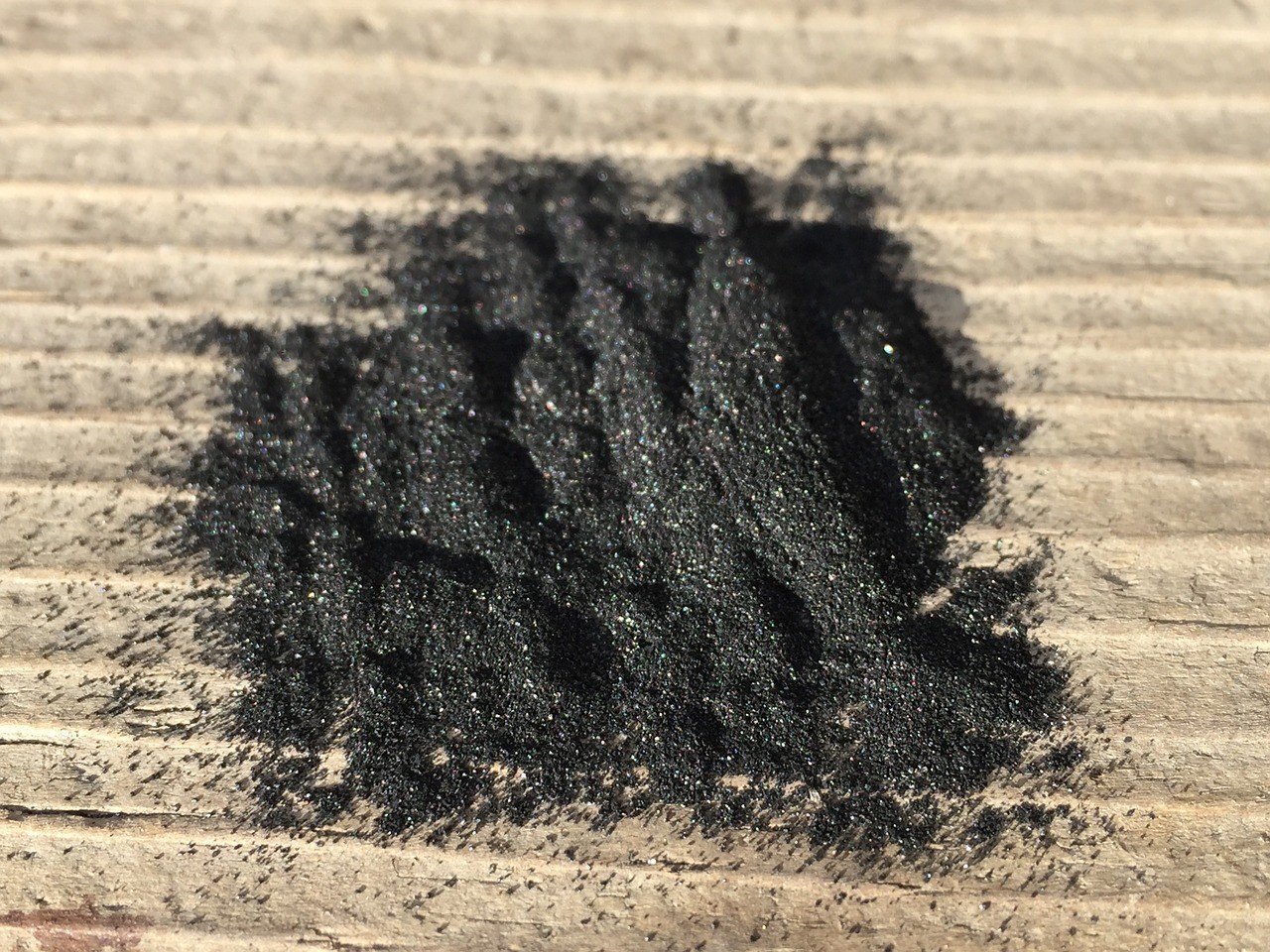 charcoal-powder-1053836_1280