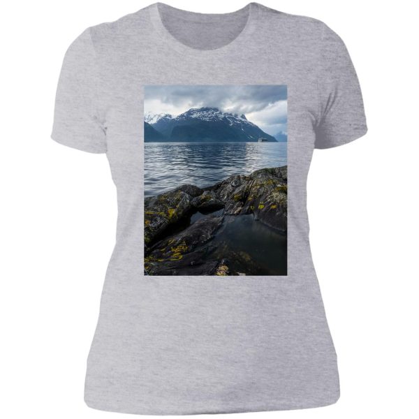 beautiful lake and sceneryes - wildernessscenery lady t-shirt
