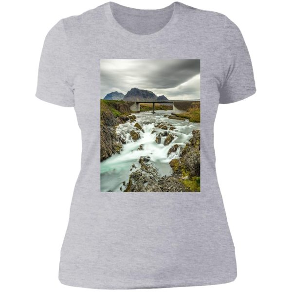 beautiful scenic with river - wildernessscenery lady t-shirt
