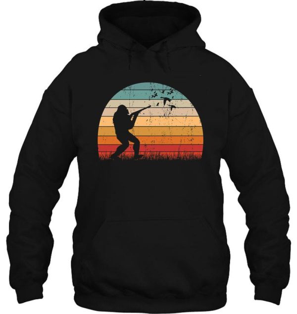 bigfoot duck hunting tshirt mode shoot em in the peckar t-shirt hoodie