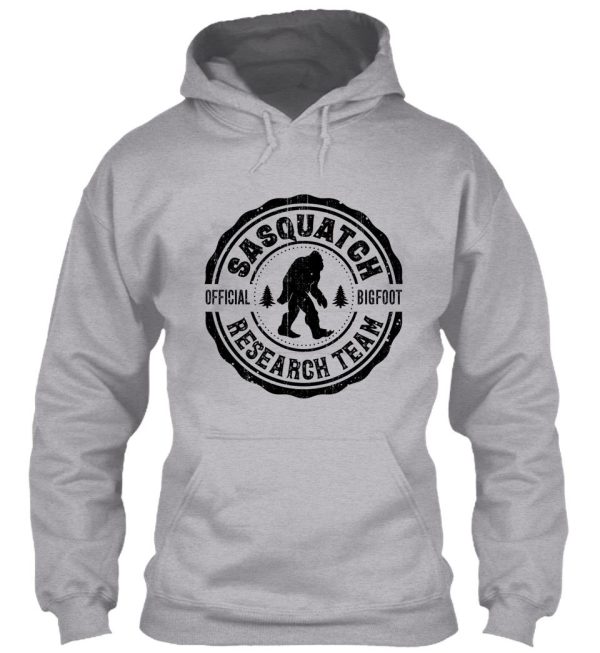 finding sasquatch bigfoot research team shirt squatchin gone hoodie