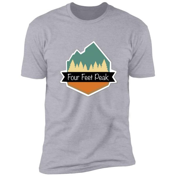 four feet peak logo shirt