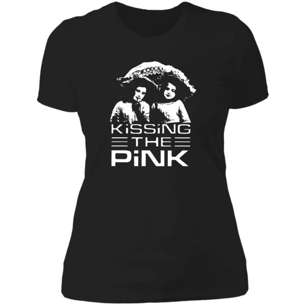 kissing the pink t shirt lady t-shirt