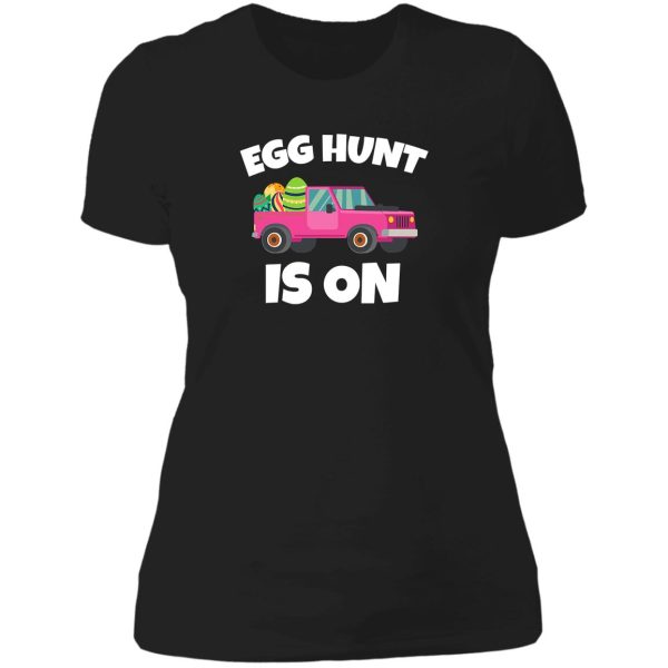 the hunt is on i hunting colored eggs lady t-shirt
